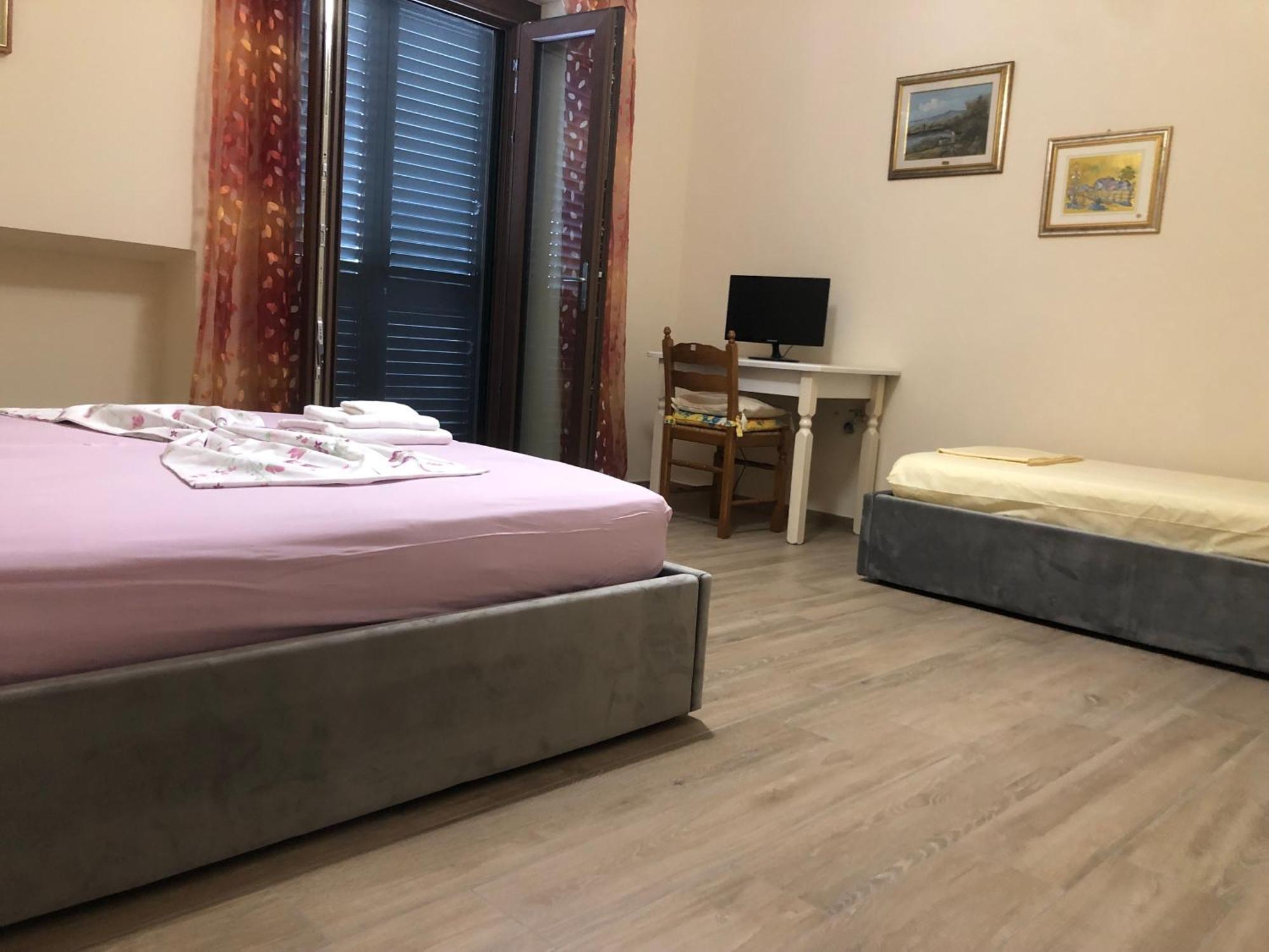 Stanze Private In Guest house Turin
